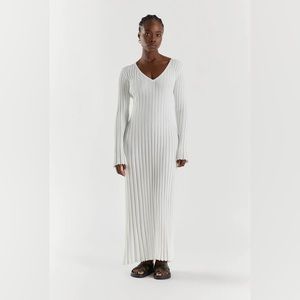 REIGN WHITE SLEEVED KNIT MIDI DRESS